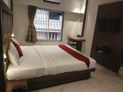 Hotel Monarch Express Panvel