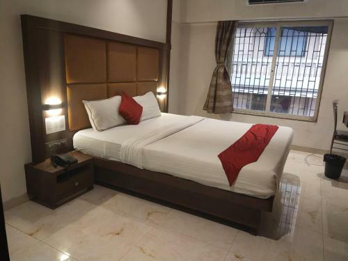 Hotel Monarch Express Panvel