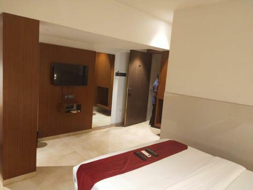 Hotel Monarch Express Panvel
