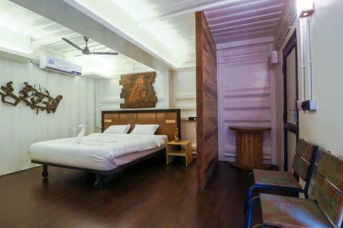Beach Box Hotel