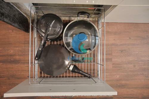 Collarcamp?s Oberoi Apartments Luxurious Studio