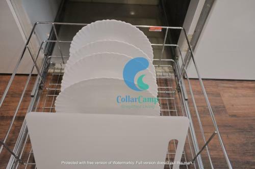 Collarcamp?s Oberoi Apartments Luxurious Studio