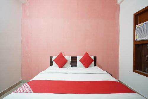 Oyo 62948 Hotel Dakshit Inn
