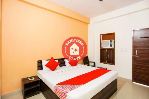 Oyo 62948 Hotel Dakshit Inn