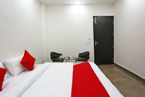 Oyo 48721 The Starling Hotel