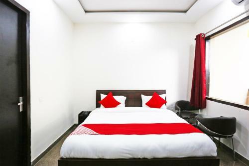 Oyo 48721 The Starling Hotel