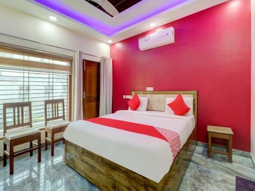 Hotel Oyo 74126 Manoj Residency