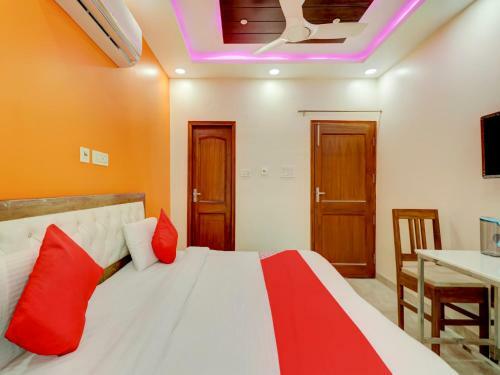 Hotel Oyo 74126 Manoj Residency