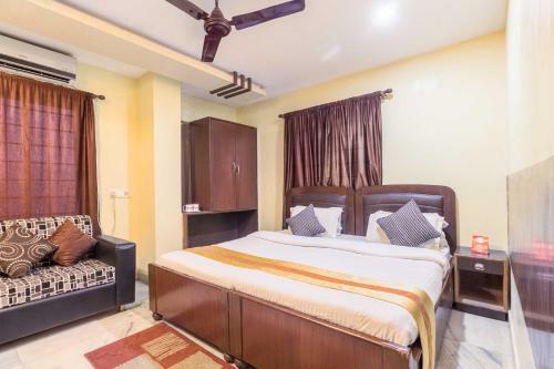 Oyo 4841 Hotel Abhishek Regency