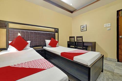 Oyo 4841 Hotel Abhishek Regency