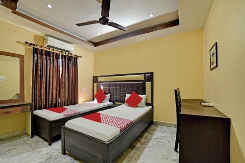Oyo 4841 Hotel Abhishek Regency