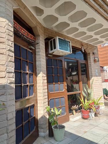 Peaceful Stay, Remote Workspace, Sector 15, Panchkula