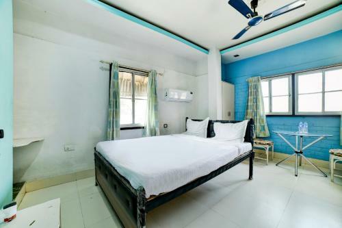 Hostal Oyo 79573 The Royal Inn