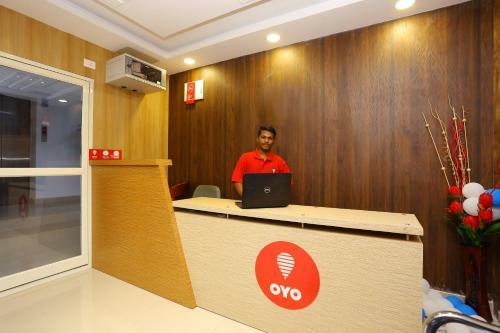 Oyo 9620 Hotel Emza Residency