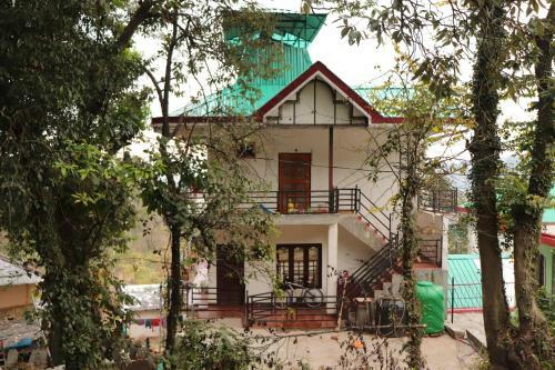Bed & Breakfast Wood Forest Homestay