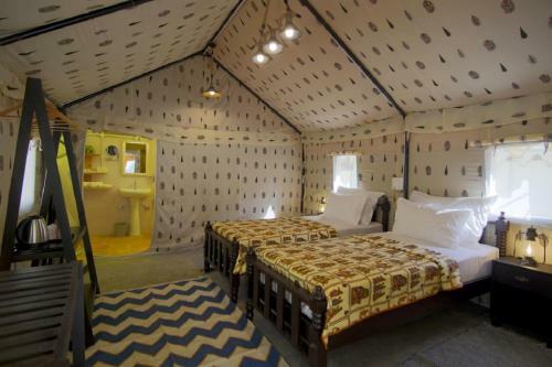 Hotel Dev Bhoomi Farms & Cottages