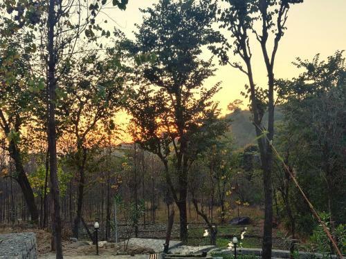 Hotel Dev Bhoomi Farms & Cottages