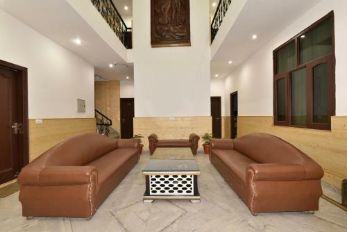 Hotel Dlx Stay In Naddi