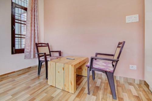 Hostal Oyo 78596 Ashok Homes