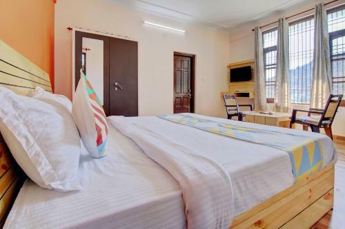 Hostal Oyo 78596 Ashok Homes