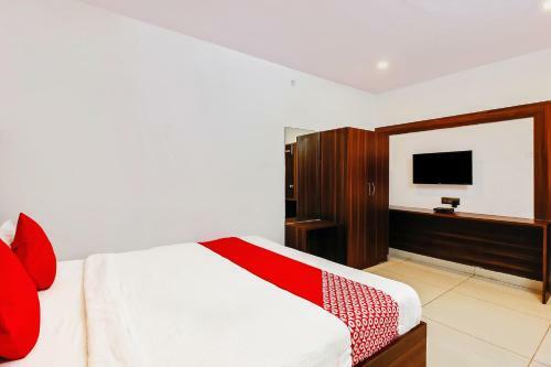 Hotel Oyo 29131 Rk Grand