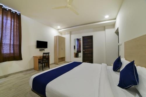 Hotel Silverkey Executive Stays 40736 Divine Babylon 2