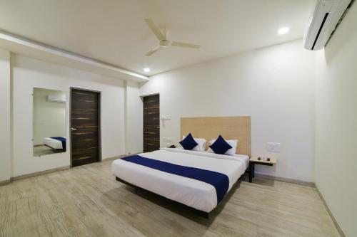 Hotel Silverkey Executive Stays 40736 Divine Babylon 2