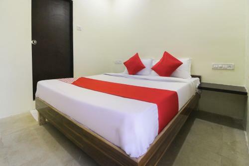 Hotel Oyo 69575 Nisarg Blue