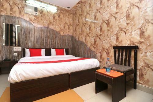 Oyo 28162 Hotel D.r. Plaza