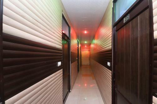Oyo 28162 Hotel D.r. Plaza