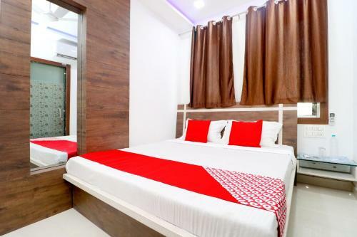 Oyo 40722 Hotel Galaxy