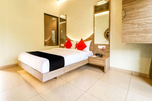 Hotel Capital O 47512 Eleven Petals Resort