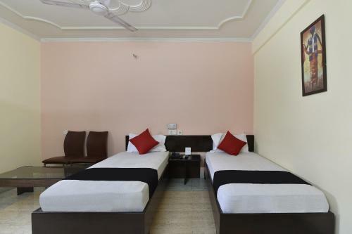 Capital O 38083 Vyas Hotel Grand Metro