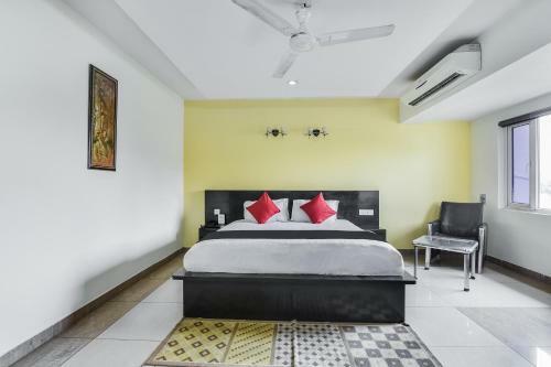 Capital O 38083 Vyas Hotel Grand Metro