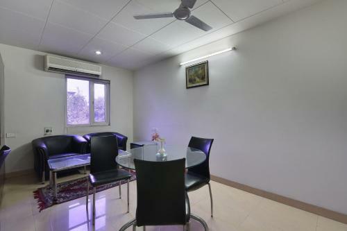 Capital O 38083 Vyas Hotel Grand Metro
