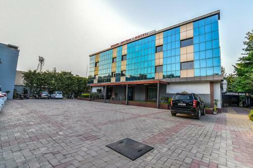 Capital O 38083 Vyas Hotel Grand Metro