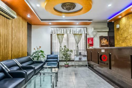 Capital O 38083 Vyas Hotel Grand Metro