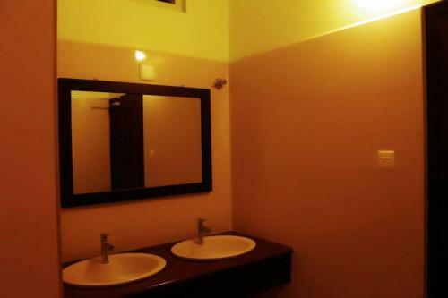 Hotel Kallarackal Residency