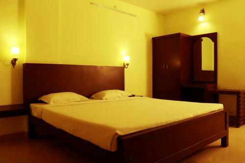 Hotel Kallarackal Residency