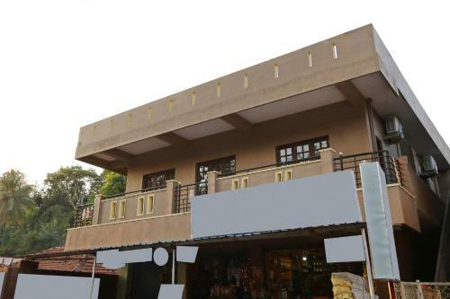 Hotel Oyo 30707 Shabari Residency