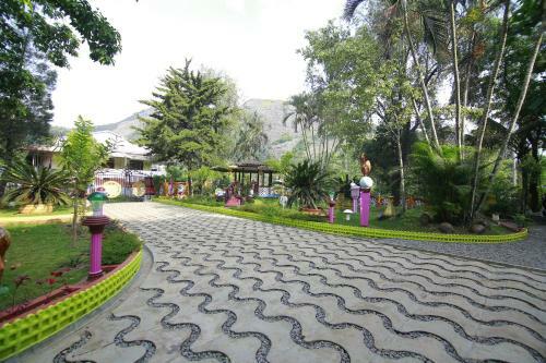 Hotel Spice Mount Heritage Resort