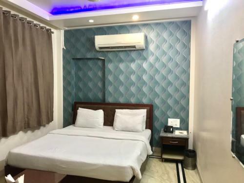 Hotel Leela Residency
