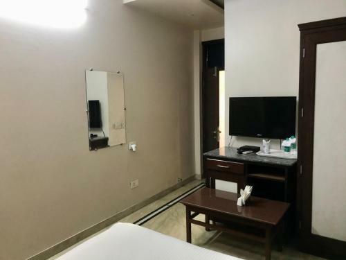 Hotel Leela Residency