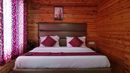 The Krystal By Lavi Hotels