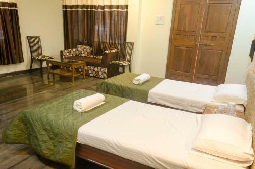 Bed & Breakfast Bigfoot Stay - Malhar Villa