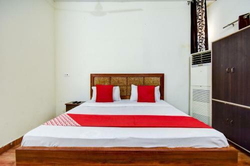 Oyo 15742 Hotel Ashoka