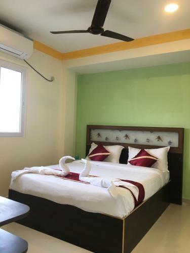 Bed & Breakfast Oyo 24311 Sai Sasi Residency