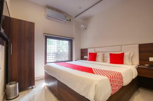 Oyo 42743 Hotel Midway
