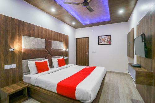 Oyo 72387 Hotel Ambani