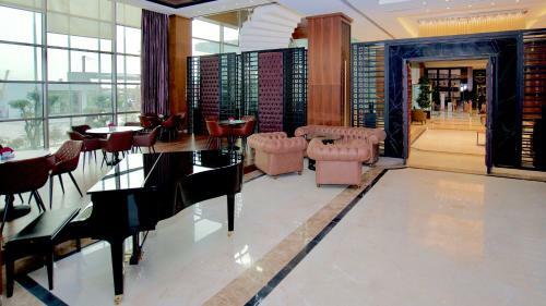 Hotel Ramada By Wyndham Erbil Gulan Street